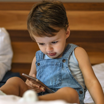 Todo lo que podemos aprender de la Generación T de nuestros hijos