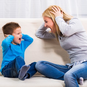 Descubre qué emociones te dominan como madre al educar a tus hijos