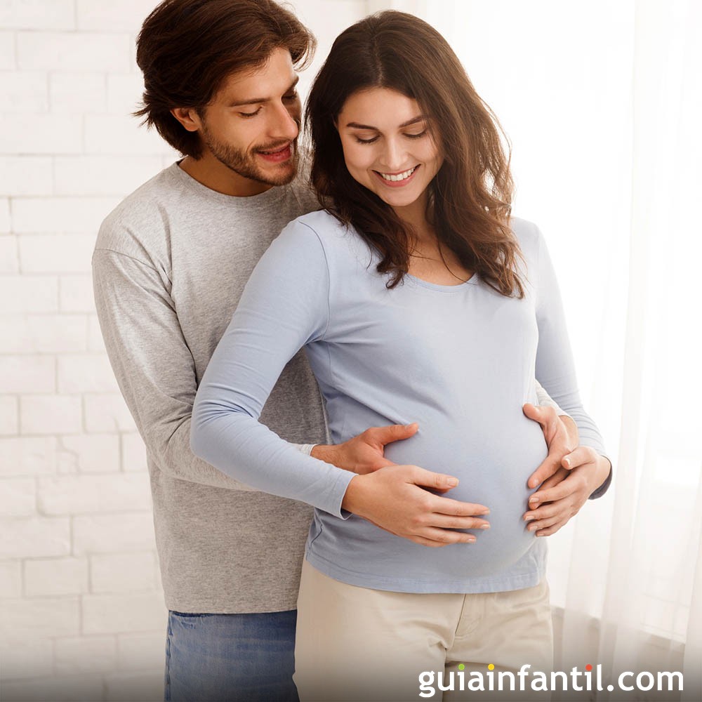 24 lindas frases y dedicatorias para emocionar a una mujer embarazada