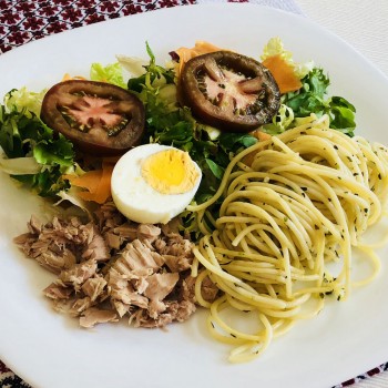 Ensalada de espaguetis. Recetas fáciles y completas para los niños