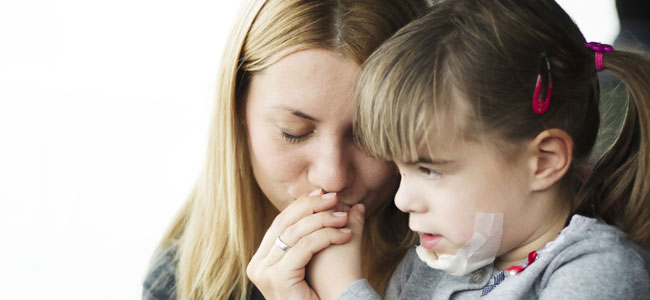 Los besos de mamá pueden curarlo y remediarlo todo