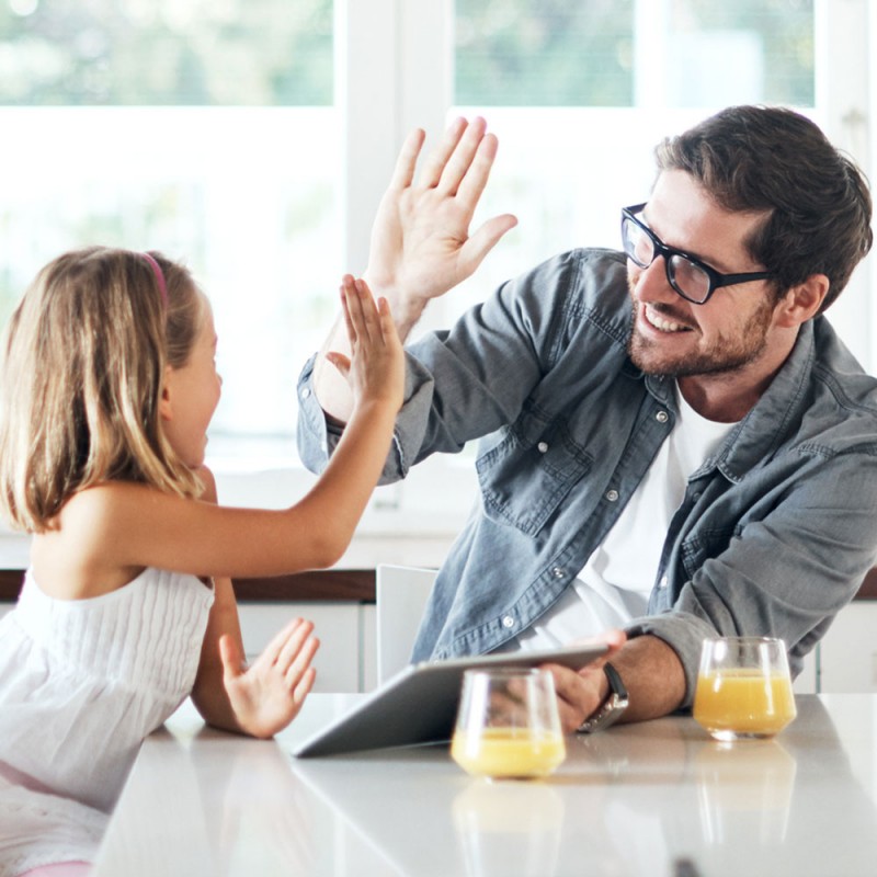 Acuerdo entre padres e hijos para gestionar el uso de la tecnología