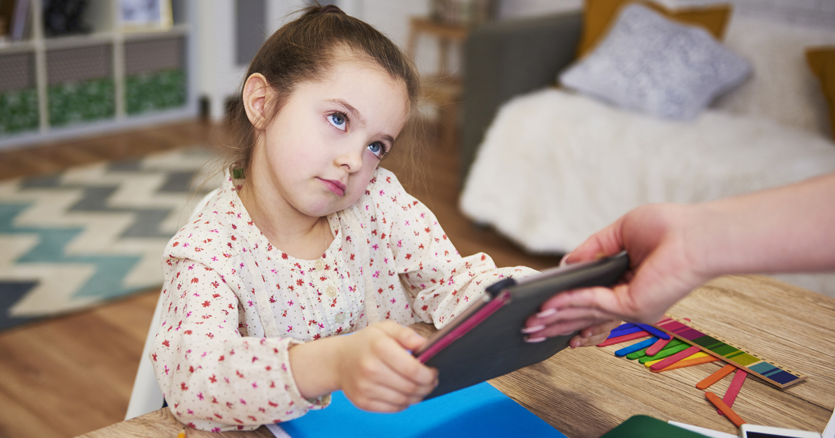 El tiempo de uso del móvil en niños con TDAH