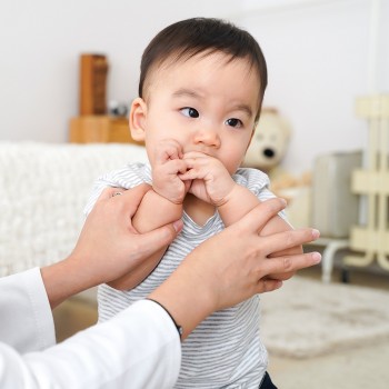 Guía para acabar con malos hábitos de los niños como morderse las uñas