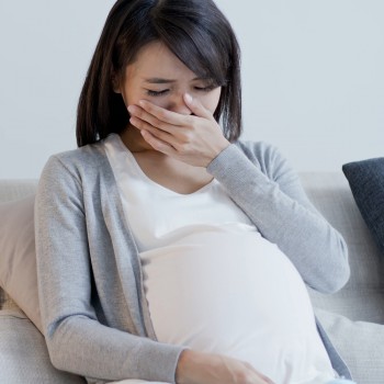 Qué le pasa al bebé en la tripa de mamá cuando esta llora o está triste