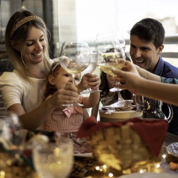 Champán sin alcohol. Un brindis con niños y embarazadas