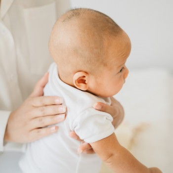 como le quito el hipo a un bebe