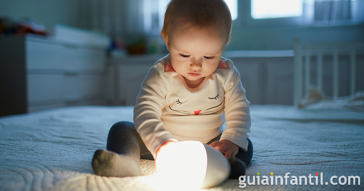 Los bebés que duermen en su cuna