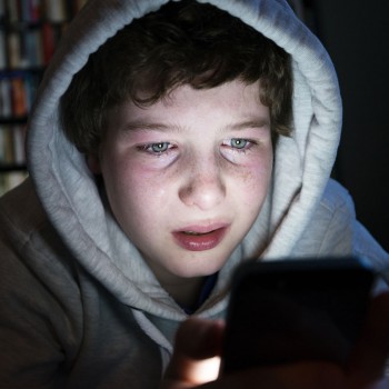 Pasar el pack. La nueva forma de acoso escolar entre niños y adolescentes