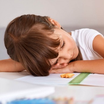 Cómo ayudar al niño a combatir el estrés escolar