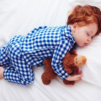 Cómo influye el tipo de iluminación en el descanso de los niños