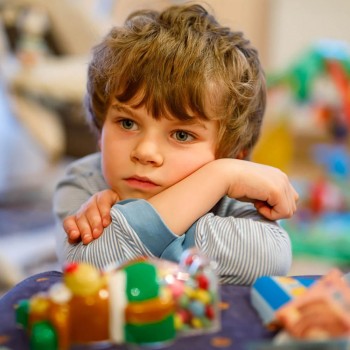 Por qué y cómo debemos enseñar a los niños a estar solos o a valorar la soledad