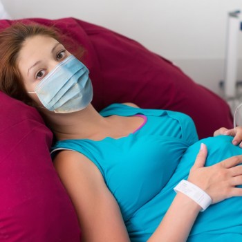 Miedo a parir con mascarilla. La triste realidad para las embarazadas