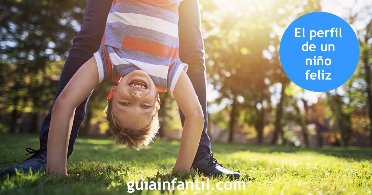 un niño feliz
