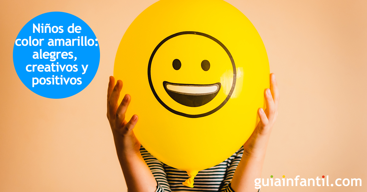 niños alegres y creativos. Niños de color amarillo