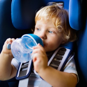 Guía de comidas más adecuadas para los bebés durante un viaje