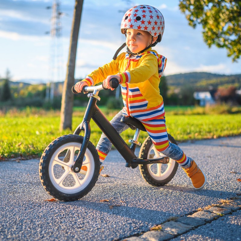Anciano Similar pavimento Los beneficios de las bicicletas sin pedales para niños