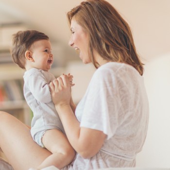 6 actividades caseras para estimular el lenguaje en bebés de un año