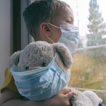 Tabla para diferenciar síntomas de alergia y de Covid 19 en niños y adultos