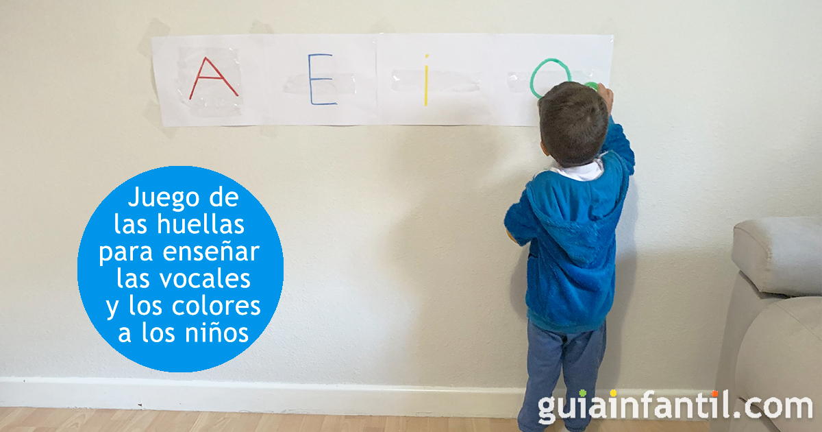 Enseñar las vocales y los colores con el juego de las huellas
