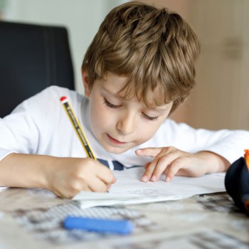 Por qué los niños deben aprender a estudiar solos