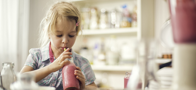 Prepara ricos smoothies para los niños a los que no les gusta la fruta