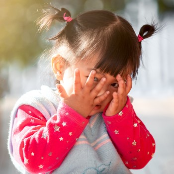 Niños tímidos. Errores de los padres que dañan a los niños vergonzosos