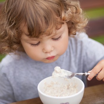 9 señales para detectar la deglución disfuncional en niños