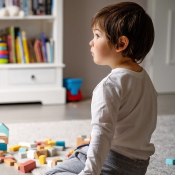 La mala conducta de los niños y la necesidad o sentido de pertenencia