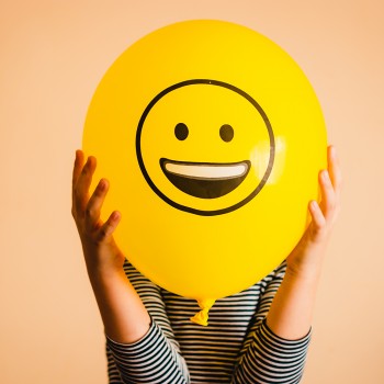 Yellow Day. Juegos de niños para celebrar el día más feliz del año