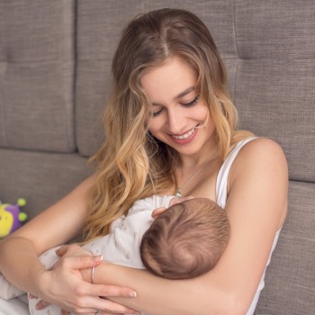 7 frases que nunca debes decir a una madre durante la lactancia