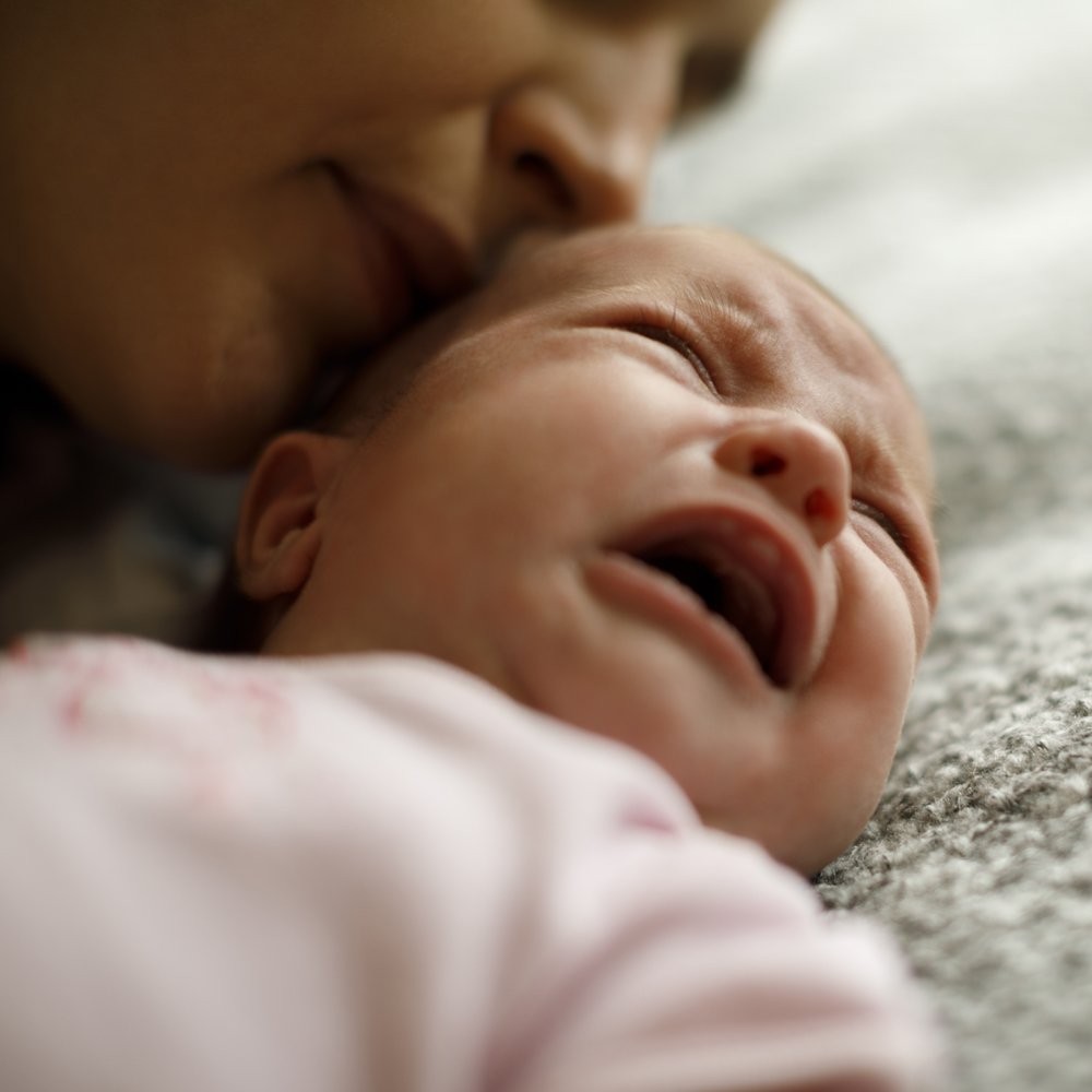 Cómo prevenir el grave contagio del herpes a bebés recién nacidos