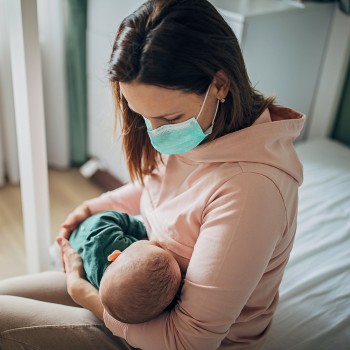 Vacuna de la COVID 19 y lactancia materna. ¿Son compatibles realmente?