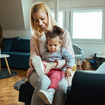Descubre a qué edad pueden empezar los niños a usar zapatos