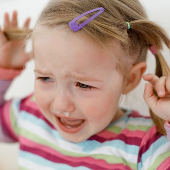 14 frases que no deben ser ditas al niño durante una rabieta