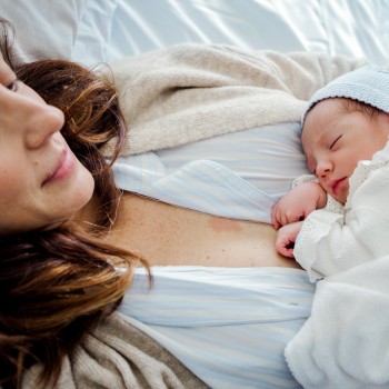 Contacto piel con piel, el mejor regalo para los bebés recién nacidos