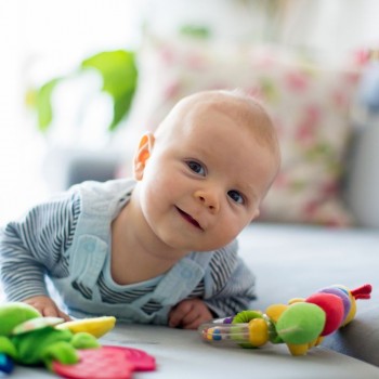 11 ideales nombres cortos para niños que son Libra - Los que más pegan