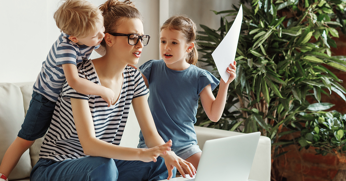 Las madres y su carga mental que les merma