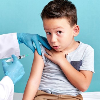 Las vacunas infantiles a debate