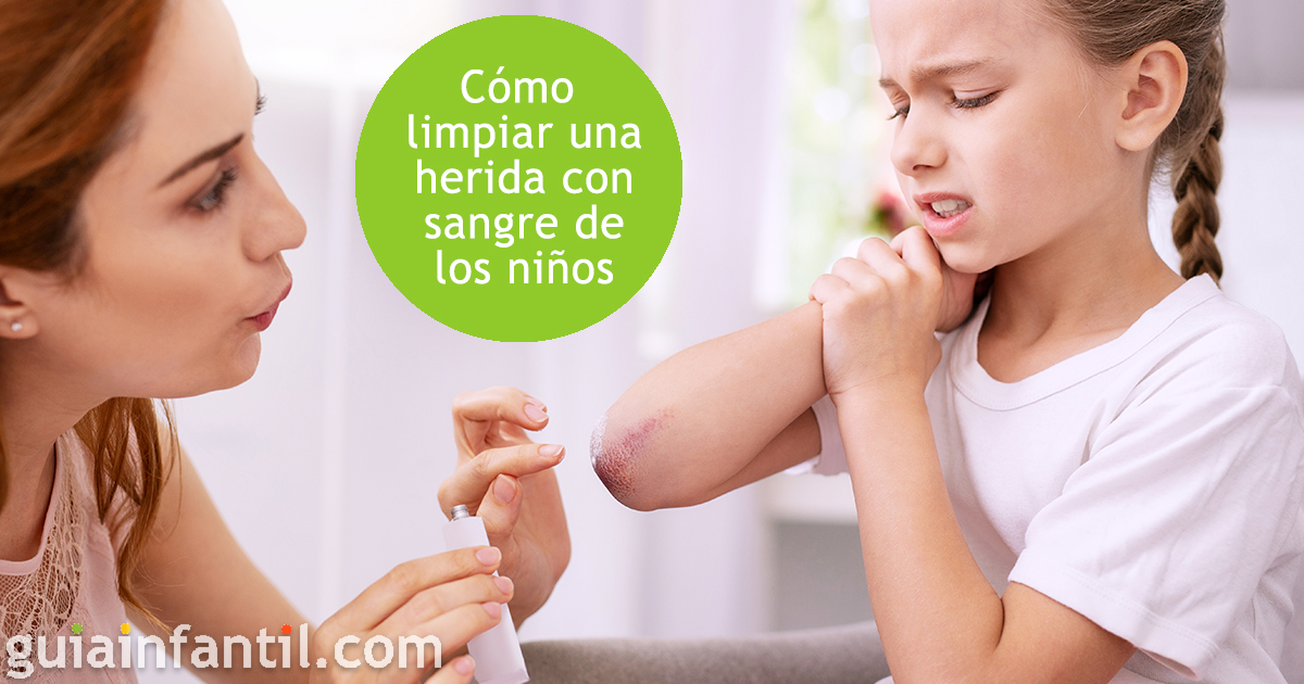 Pasos para limpiar una herida con sangre de los niños