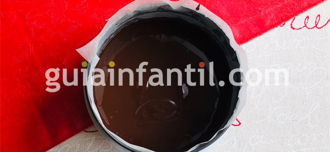 Este tronco de Navidad está en vertical, no en horizontal