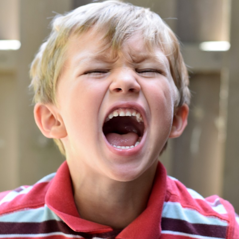 Técnica de la hoja de papel para controlar el mal genio de los niños