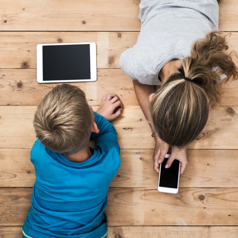 Ayuda a tu hijo a desengancharse de las pantallas - Desconexión digital