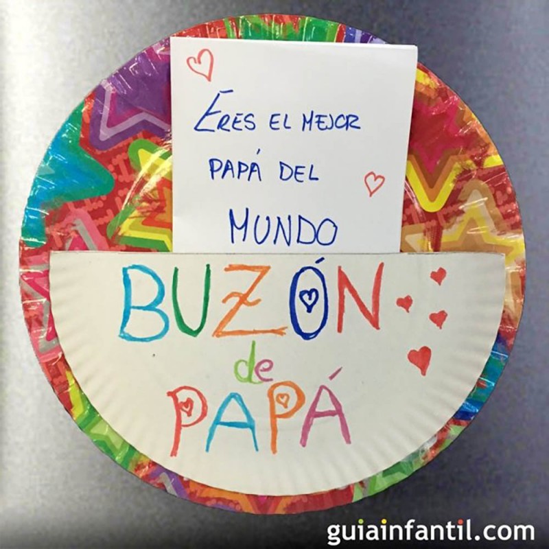 Momento darse cuenta caballo de Troya Buzón con un mensaje para papá - Manualidad infantil para el Día del Padre
