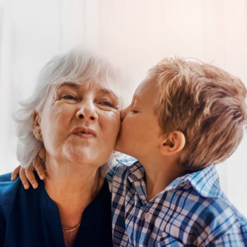 La GRAN importancia de la abuela paterna para los niños