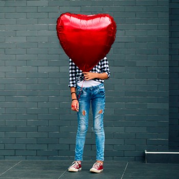 Amor adolescente - 6 red flags de la dependencia emocional