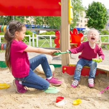 Niños posesivos. 8 estrategias para enseñar a tus hijos a compartir