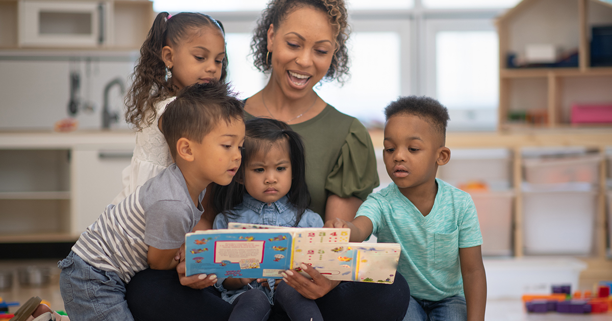 Montessori - Cómo fomentar la lectura en niños (y que amen los libros)