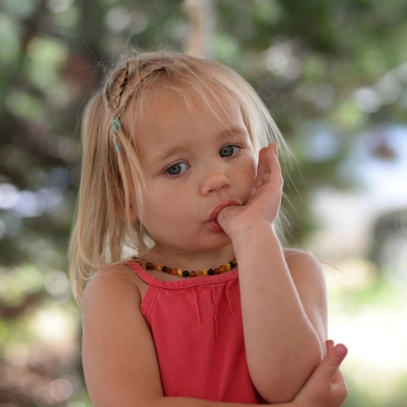 Chuparse el dedo, ¿deforma los dientes de los niños? - Consecuencias