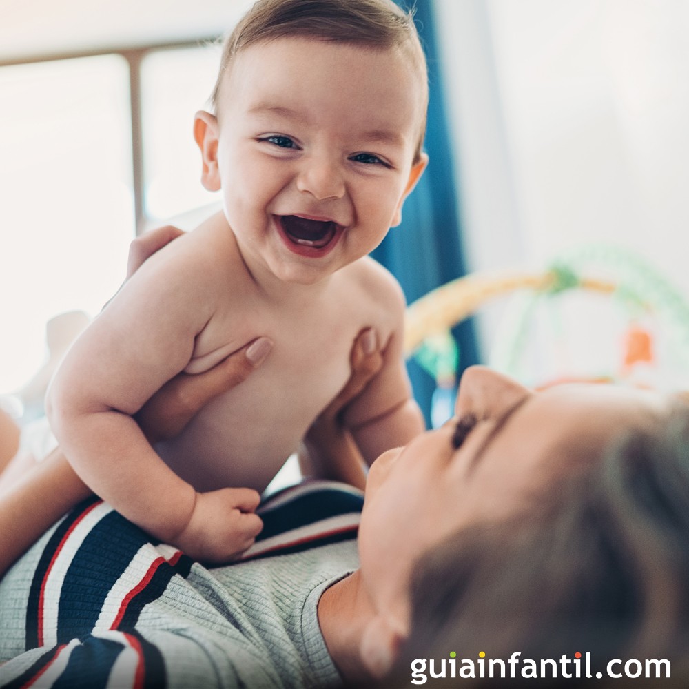 Bebé de 10 meses: lo que puede hacer en esta fase